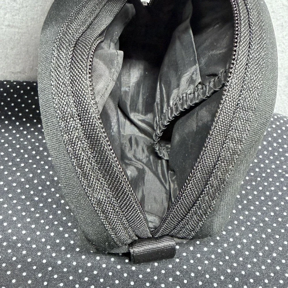 Beats by Dre Black Hard Shell Travel‎ Carrying Case Zip Organizer Pouch